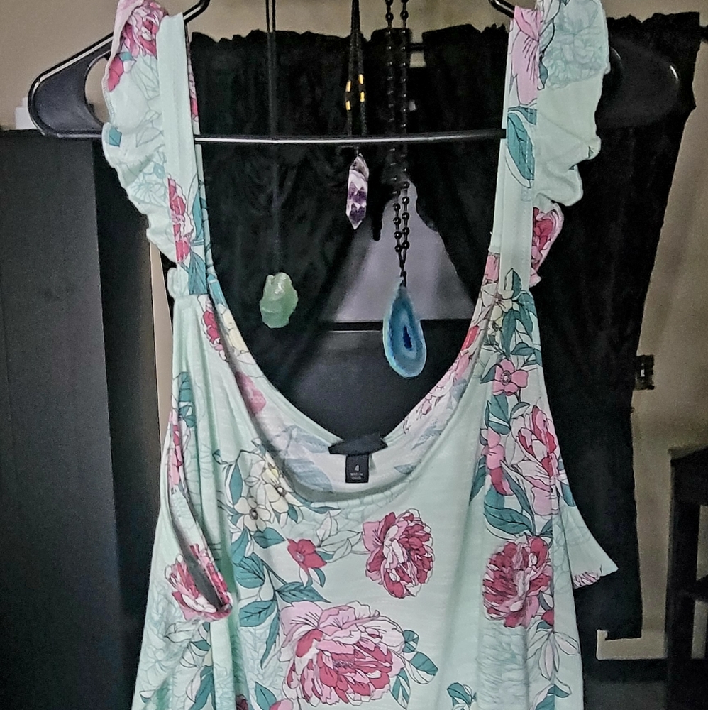Torrid ruffle strap floral tank top